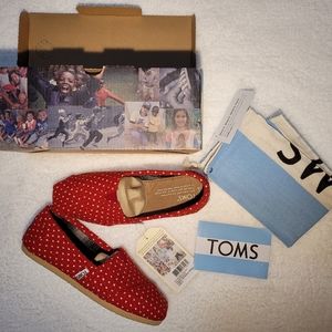 Tom's polka dot flats